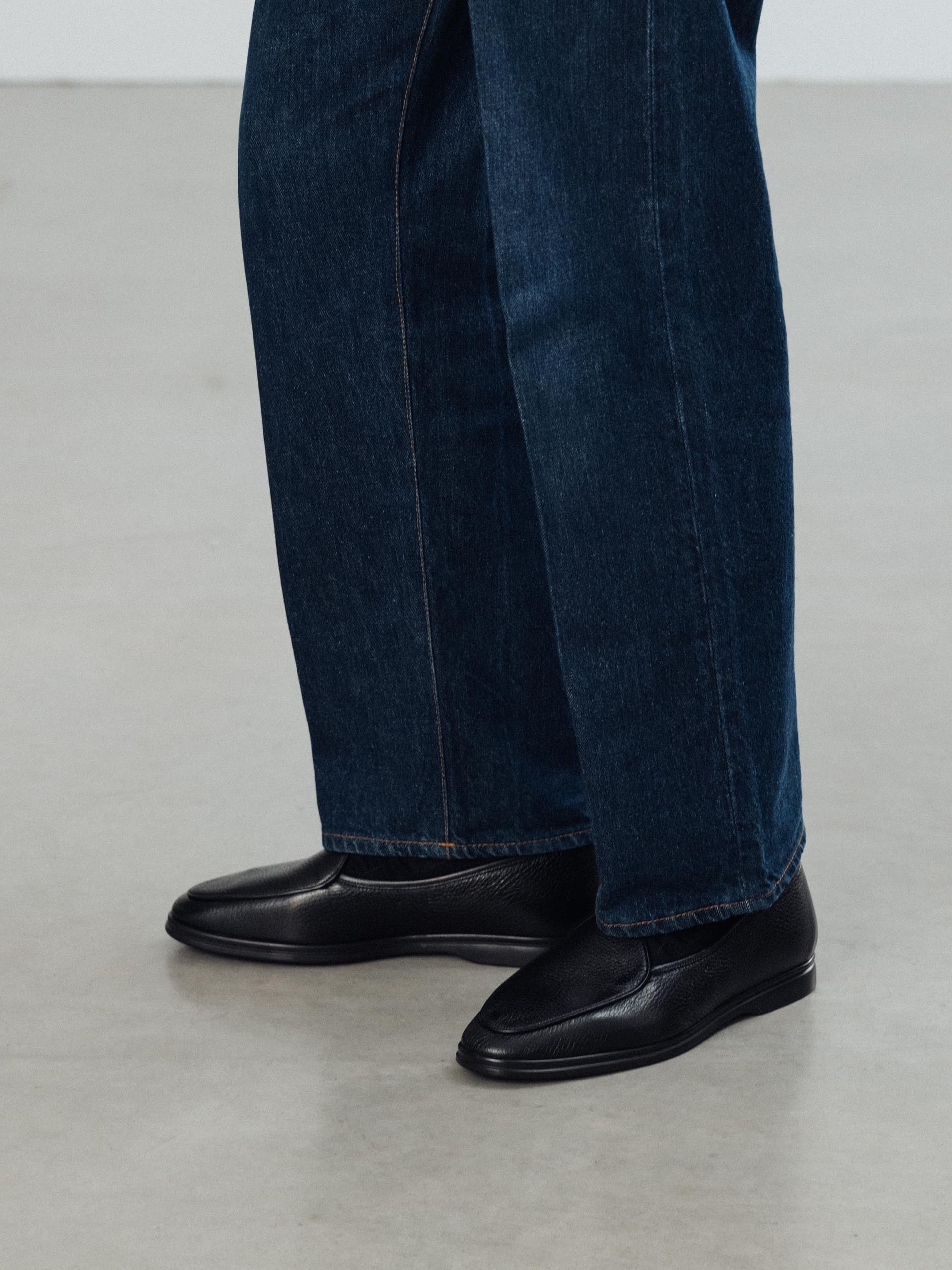 The Belgian Loafer - Black Deerskin