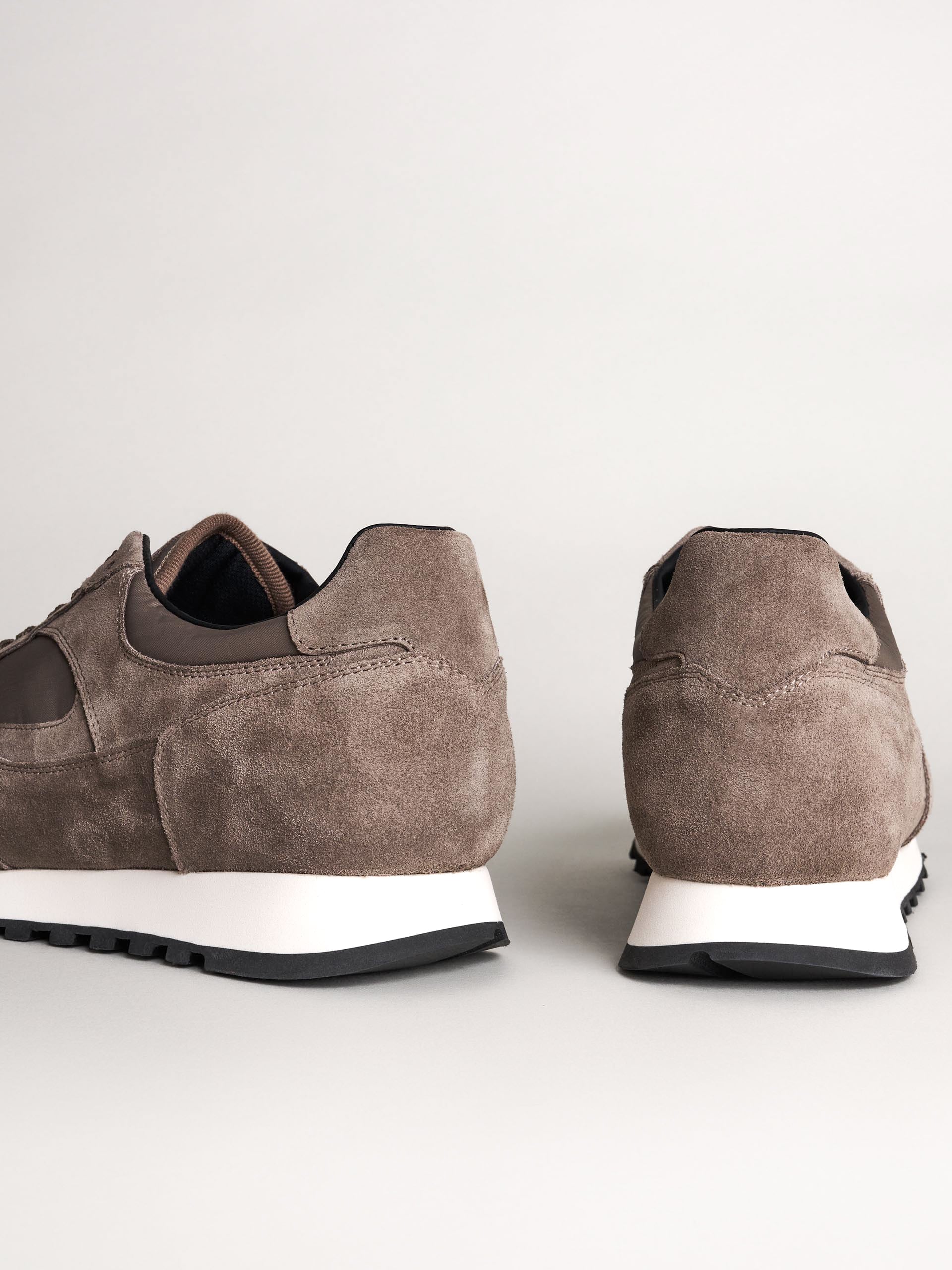 The Trainer - Taupe