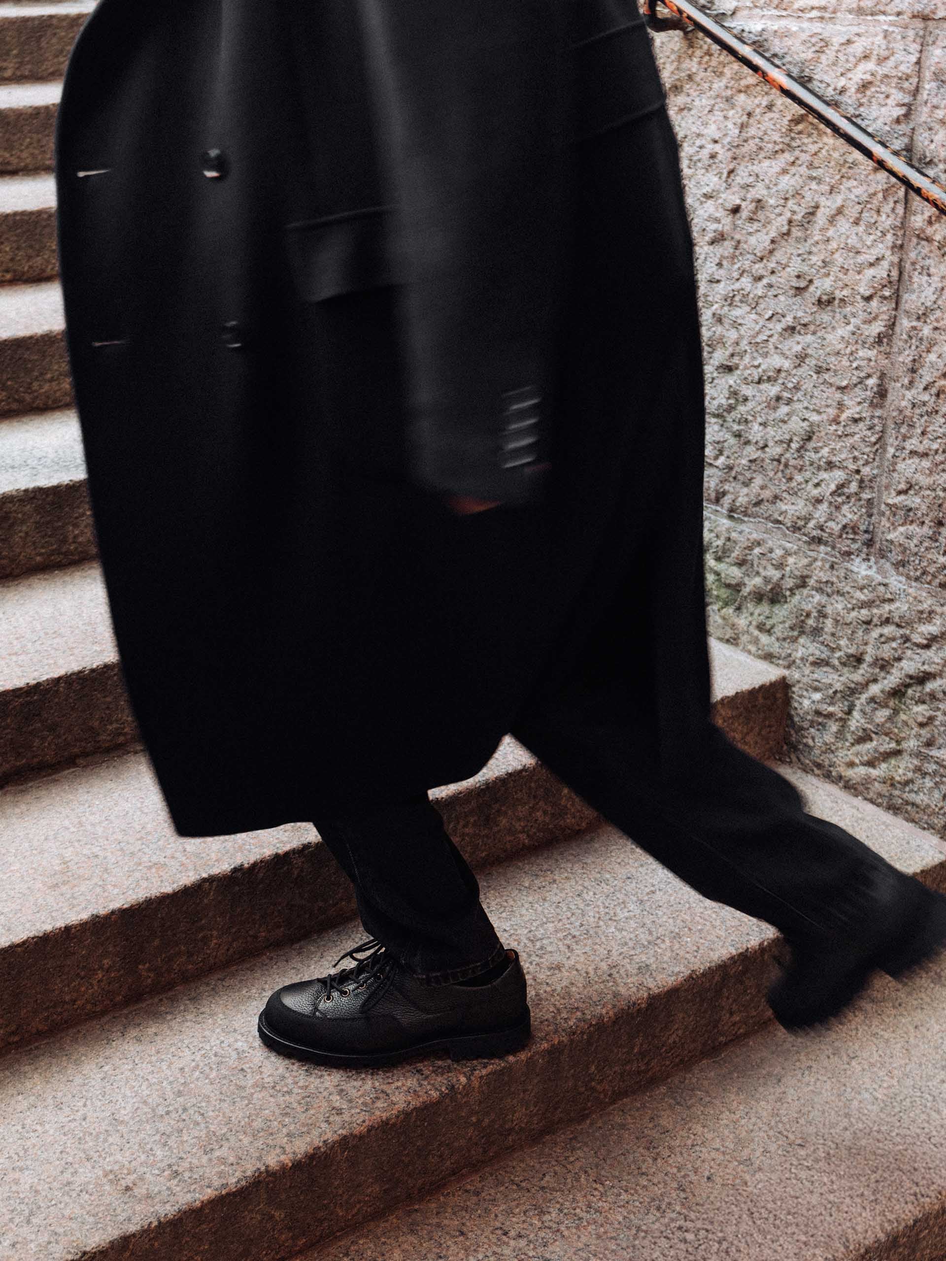 The Hybrid Hiker Sneaker - Black Grain