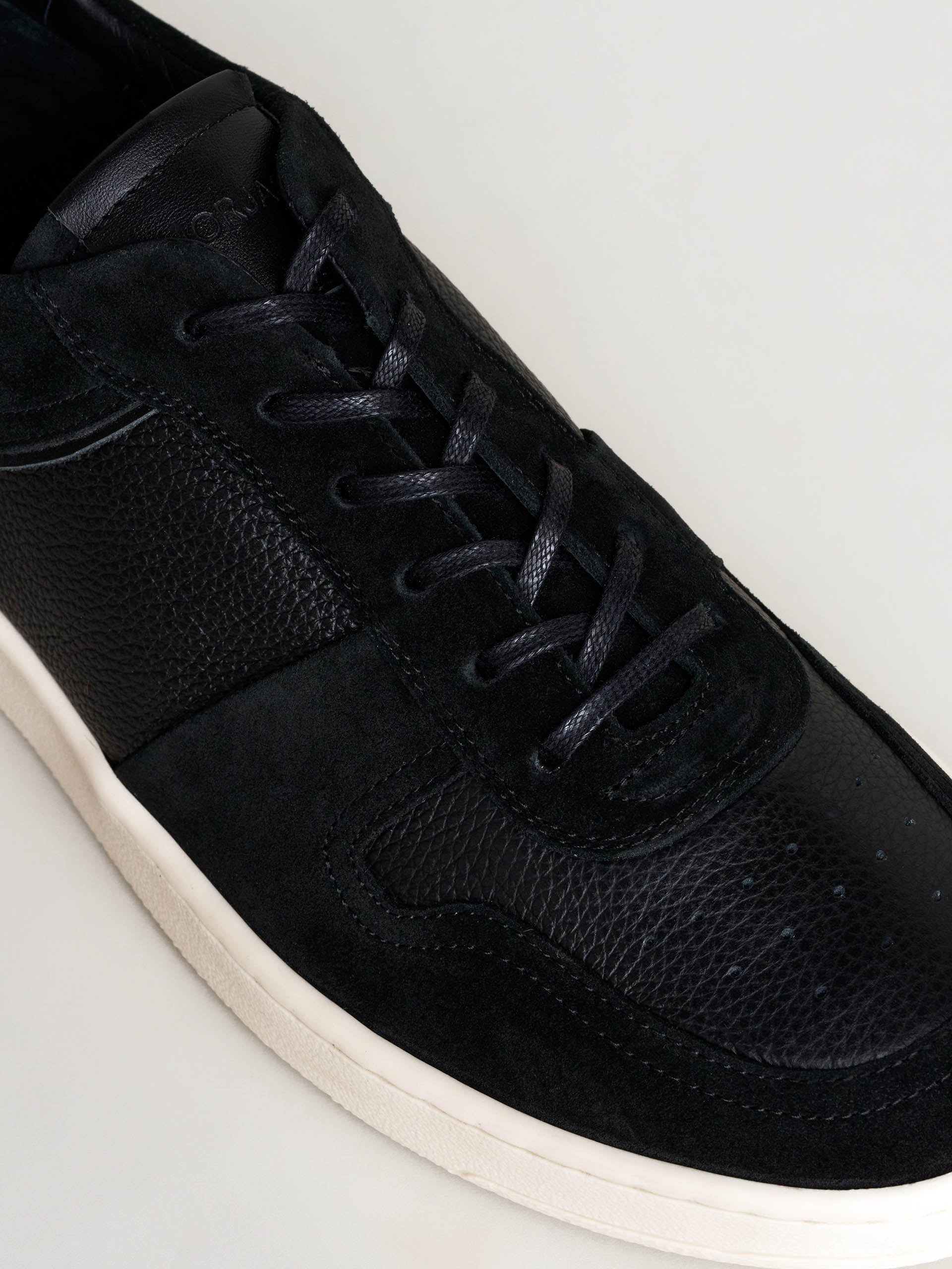 The Court Sneaker - Black