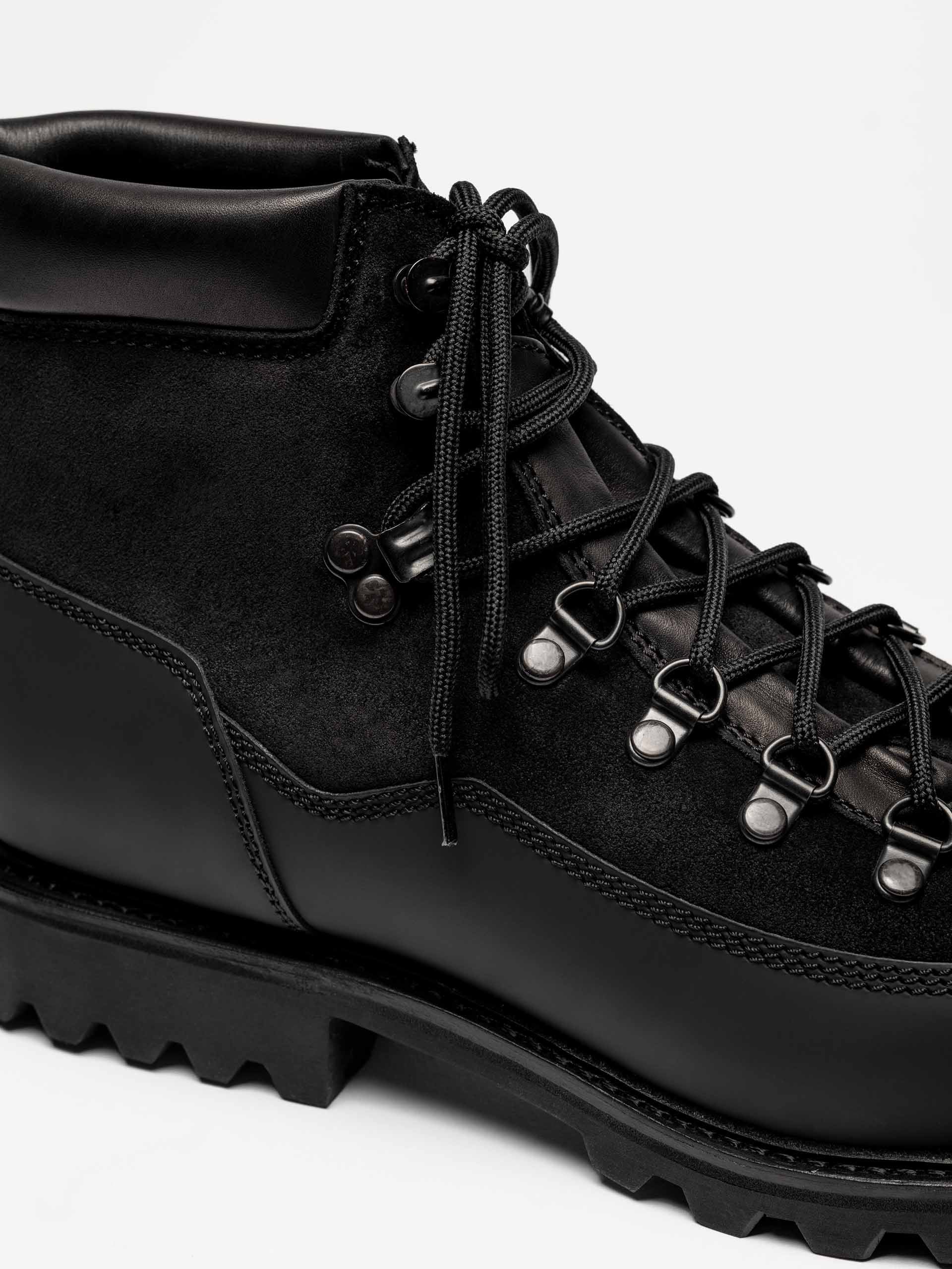 The Hiking Boot - Black Suede - Mudguard